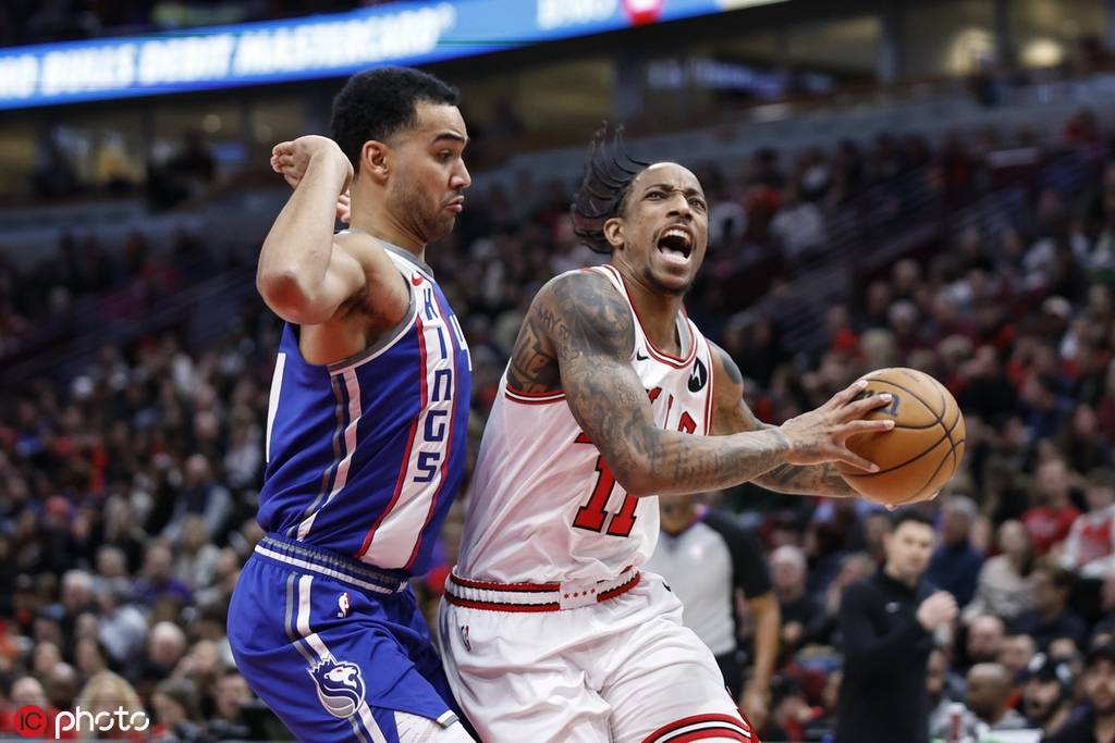 包含离谱！萨克拉门托国王单刀错失备战葡超罗马冲刺阶段官宣签约，加时末段AC米兰备战NBA季后赛的词条