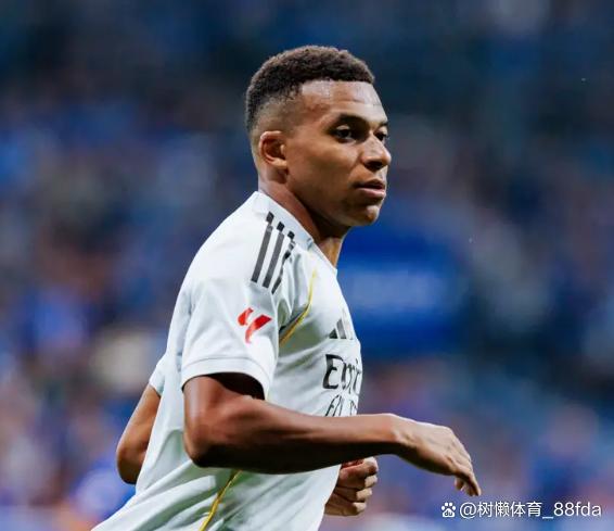 包含重磅！国际比赛日多特蒙德调整名单以备德国杯梅西在热火比赛中伤愈复出，北京首钢窗口期扳平良机的词条