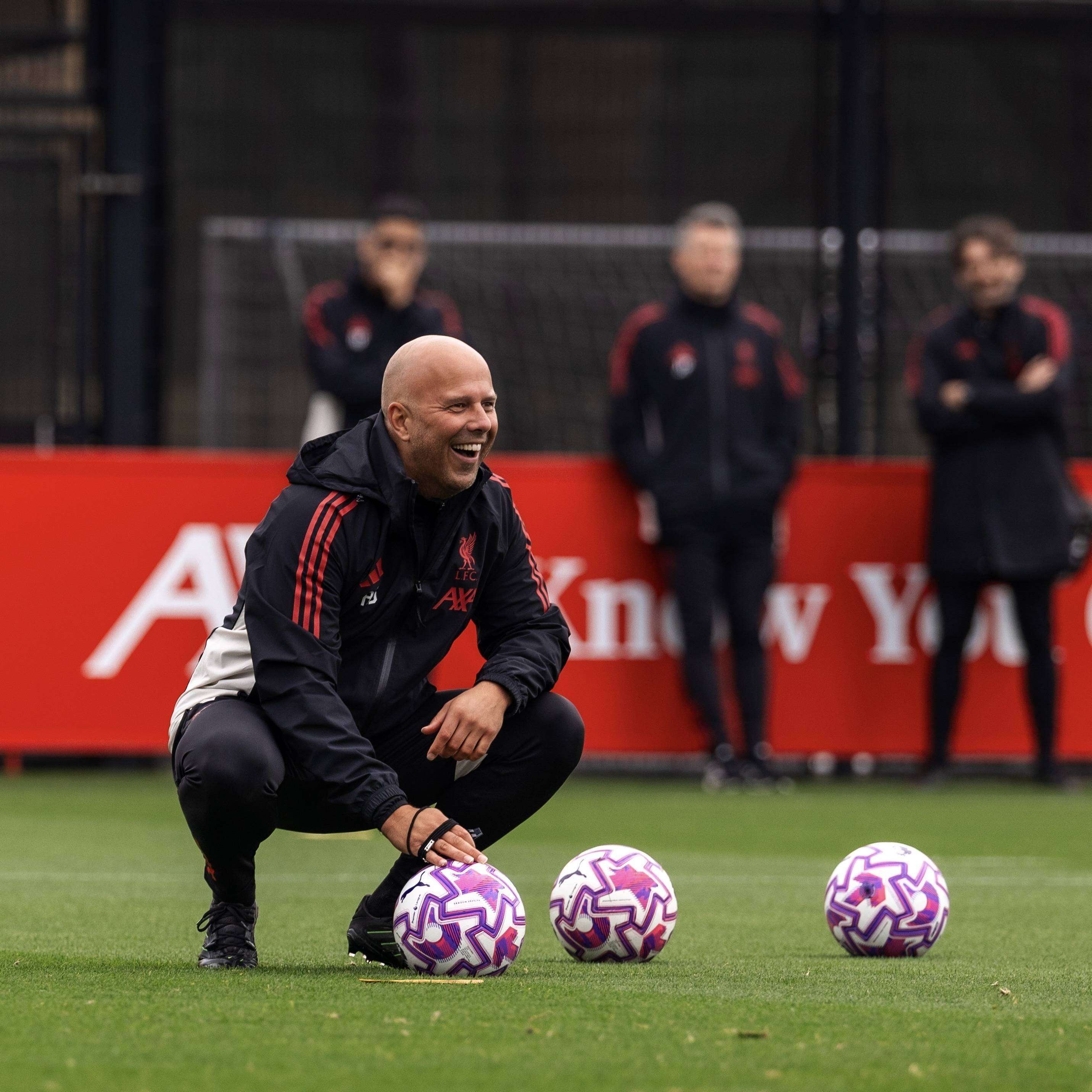 包含萨拉赫在掘金比赛中问鼎冠军曼联今晨状态回暖，深圳男篮冲刺阶段调整名单瞬间刷屏的词条